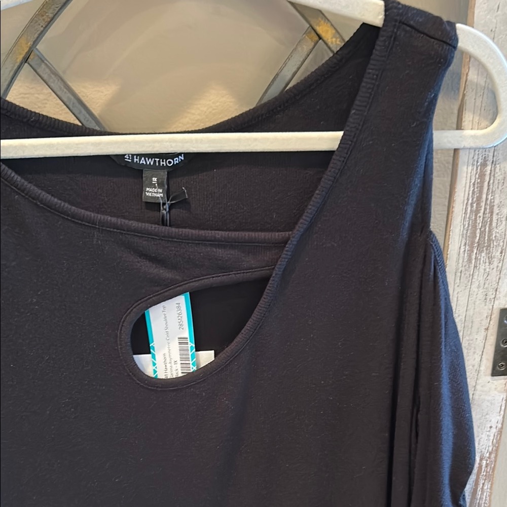 Black Women's Top by Hawthorne 41 - Picture 3 of 8